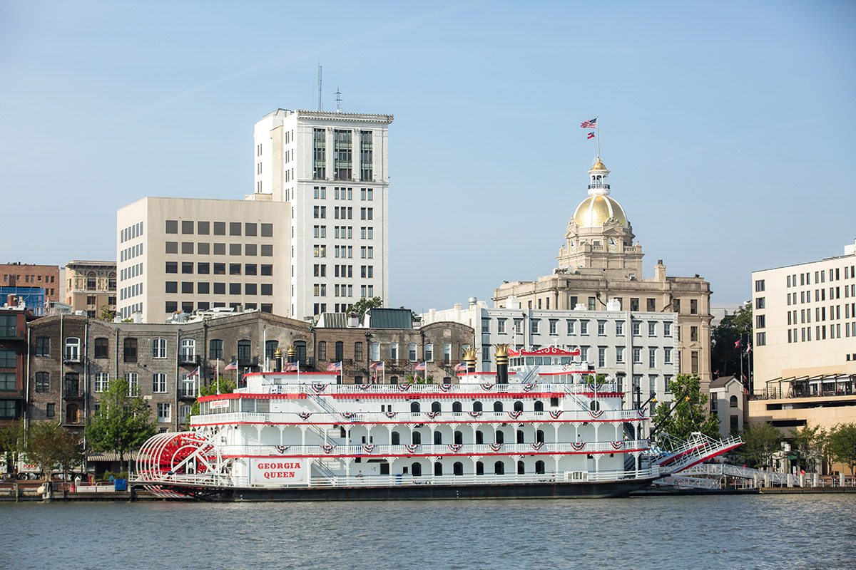 From Easter brunches to Easter cruises aboard the Georgia Queen, there's so much happening on the Waterfront this weekend! Here's a look at what's in store: bit.ly/39MH0zg [📷 @savriverboat] 
.
#savannahswaterfront #savwaterfront #sav #savannahga #savannah #visitsavannah