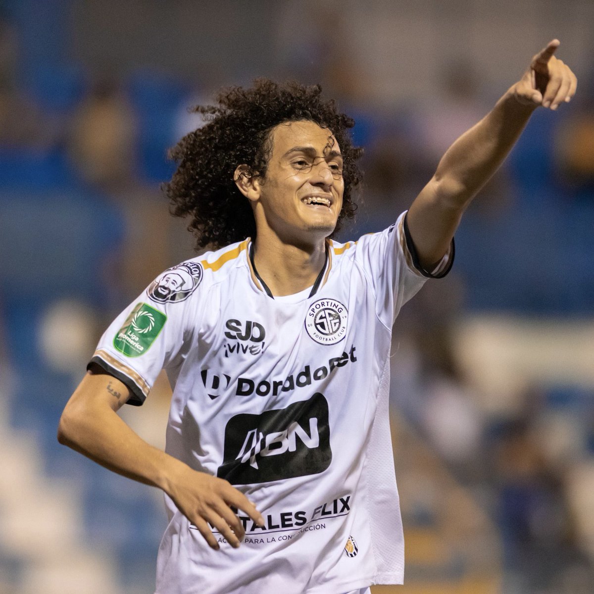 Señoras y señores, ¡Ganamos en el Valle del General! 🤍🖤

MPZ 1-2 SFC

#SomosSporting #SomosPuraVida