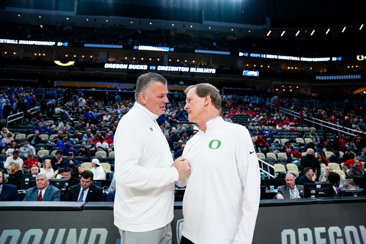 652 combined “Jays Wins” 

Two Great Leaders. 

One Photo. 💙🤍

#GoJays x #MarchMadness