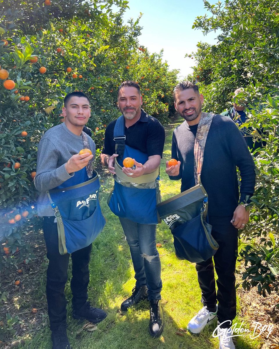 What an honor flying with @VergilOrtiz @RAMIREZBOXING to Fresno. Press conference was amazing and thank you to all the farm workers who work tirelessly out in the fields. 4/27 live on @DAZNBoxing