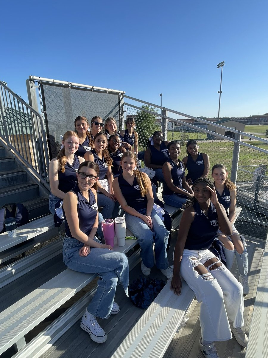 TMHSCheer2020's tweet photo. Event #3- supporting our Softball Lady Wildcats 💙🎉 #wesupportall https://t.co/DaAowIWzP8