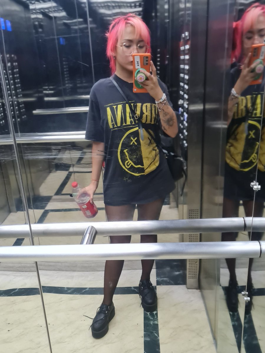 foxrots's tweet photo. how i dress irl https://t.co/gfjpUU1Klf