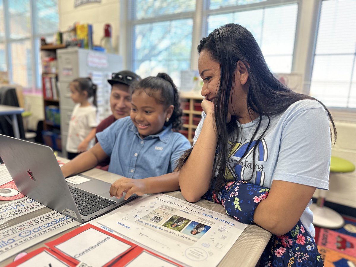 HerrerasClass's tweet photo. We appreciate everyone that was able to make it to our 2024 #OpenHouse  #CaldwellCatsPride
#WeAreCaldwell #YouBelongInMISD 
#MyMISD 
#MISDLivesKind 
#SomosCaldwell #TuPertenecesEnMISD https://t.co/lmxH6QsnGv