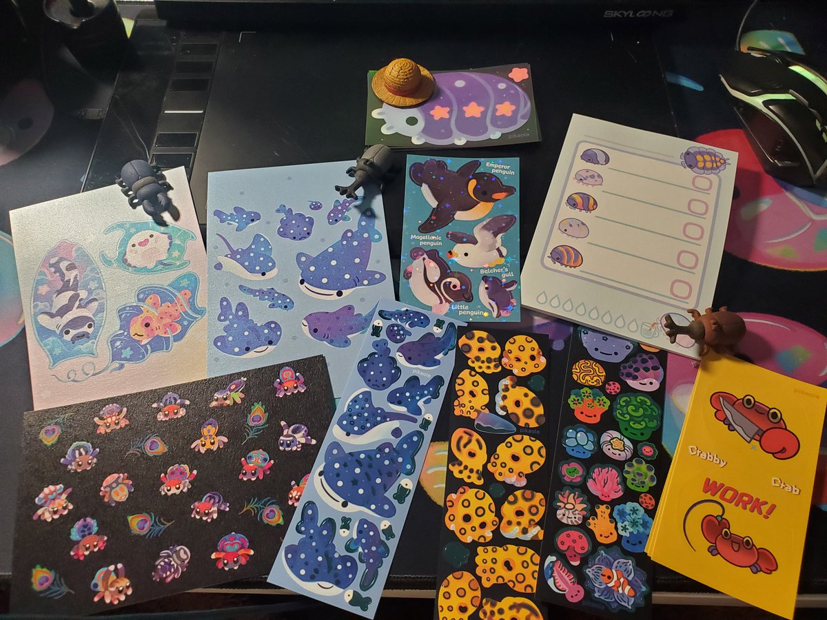 Patreon rewards from @pikaole arrived!!!!! So many cuties and silly stickers 😭😭❤️❤️