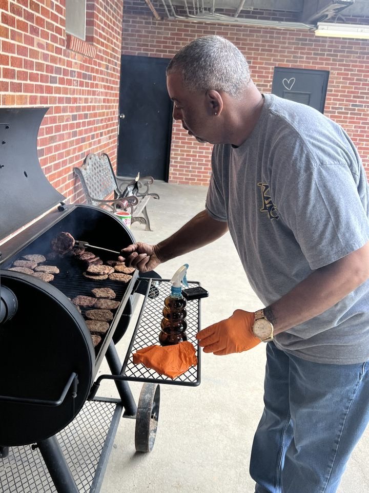 KCUpperES's tweet photo. Friday, KCUE students were celebrated with a Point Party! Any student that earned 1 point or higher for the school had the opportunity to eat snow balls, barbecue, have free time in the gym &amp; game room &amp; have a photoshoot in the photo room! https://t.co/VSdZmoxb6V