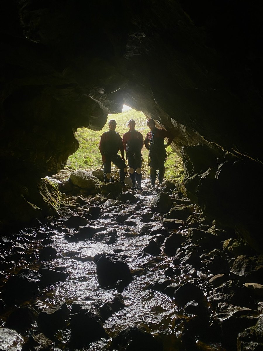 Today’s group wanted to celebrate a birthday in a different way, what better way than to head underground for a caving day! 

 #caving #birthdaycelebrations #peakdistrict #familyadventure #cavingcourse #giantshole
