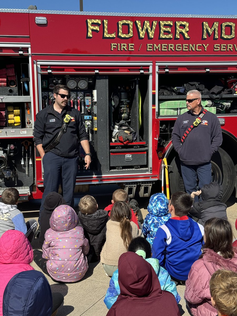 Mrs.Sauer tweet media