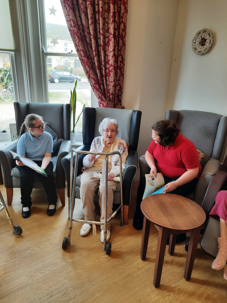 Year 6 had a wonderful time reading to the residents of Estherene house care home. They even got a private dance lesson from Margaret. @ActiveLearningT