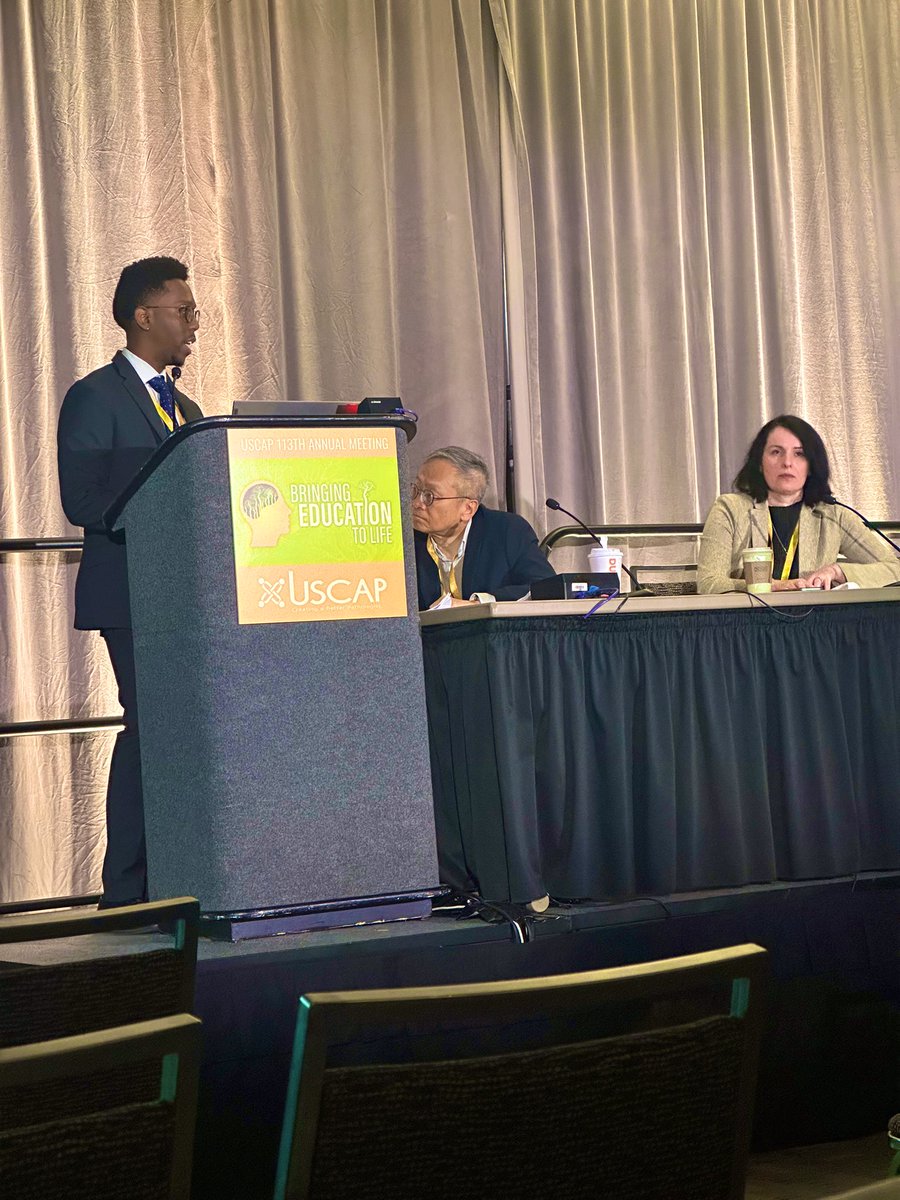 My heart was full of pride this morning when @NU_Pathology chief resident @stevenhsmithMD gave us insight on the superior results EDTA decalcification with minimal effect on IHC! #AmandaStrickland @TheUSCAP #USCAP2024 @DanielJBrat @LuisBlancoJrMD @NUFeinbergMed @McGawGME