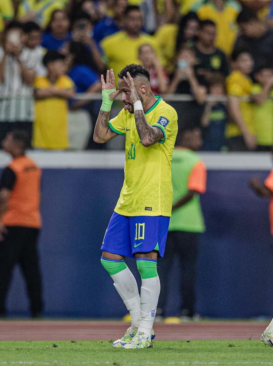 incrível como a seleção brasileira sem o Neymar não consegue criar nada… o único que tá tentando criar ali é o Rodrygo. 

Neymar faz muita falta SIM pra seleção brasileira, todos que entendem de futebol concordam com isso.