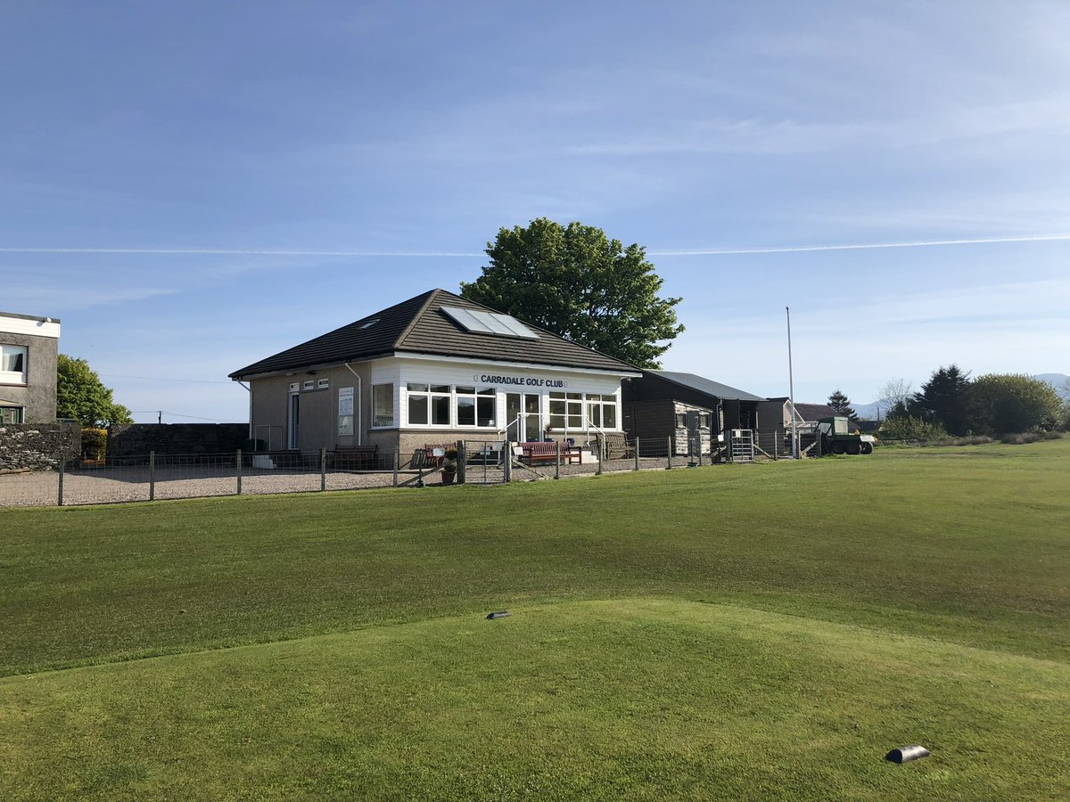 Latest research acquisition - the Carradale GC clubhouse in 1938 (and today). It’s been expanded and remodeled, if not completely rebuilt and shifted towards the putting green. Note the putting green is roped to keep the cows off. Located on The Long & Winding Road in Kintyre 🏴󠁧󠁢󠁳󠁣󠁴󠁿