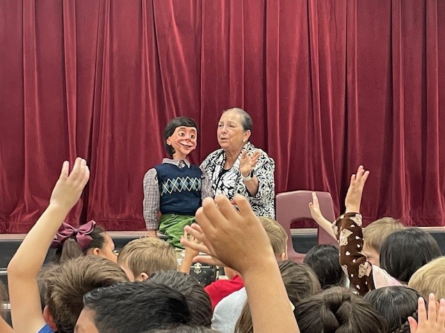 ESCRegion2's tweet photo. 🎉 Dr. Esperanza Zendejas, Executive Director of the Education Service Center, Region 2, shines as the puppeteer at Calallen East Elementary's puppet show! 🎭 #Education #CommunityEngagement #ESC2" https://t.co/Iz4lv1GHNj