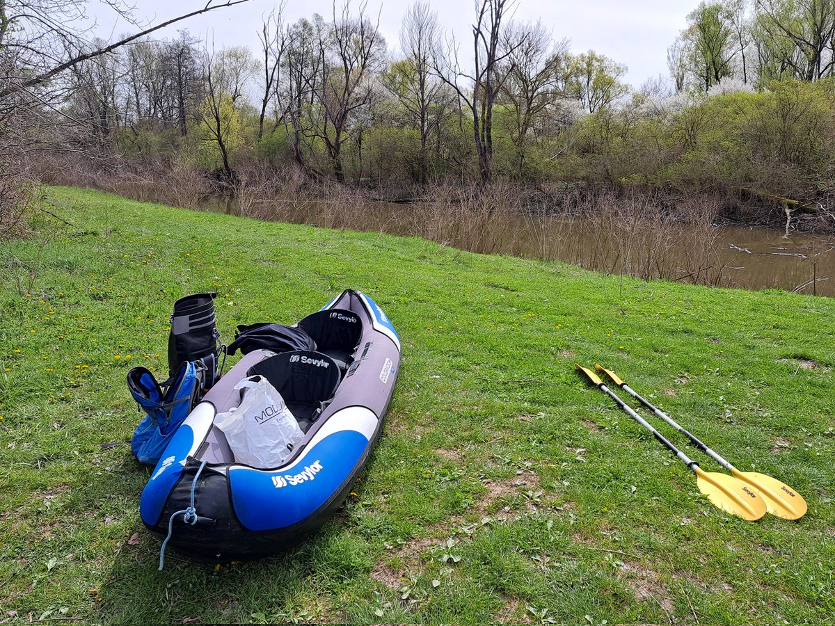SandraHodic's tweet photo. New skill/experience unlocked! Successful Kingfisher monitoring on a nice spring day! 😊😁 Was so happy to have this experience! 😊 What is next, I wonder??? 😎 https://t.co/AnAhnB9lGs