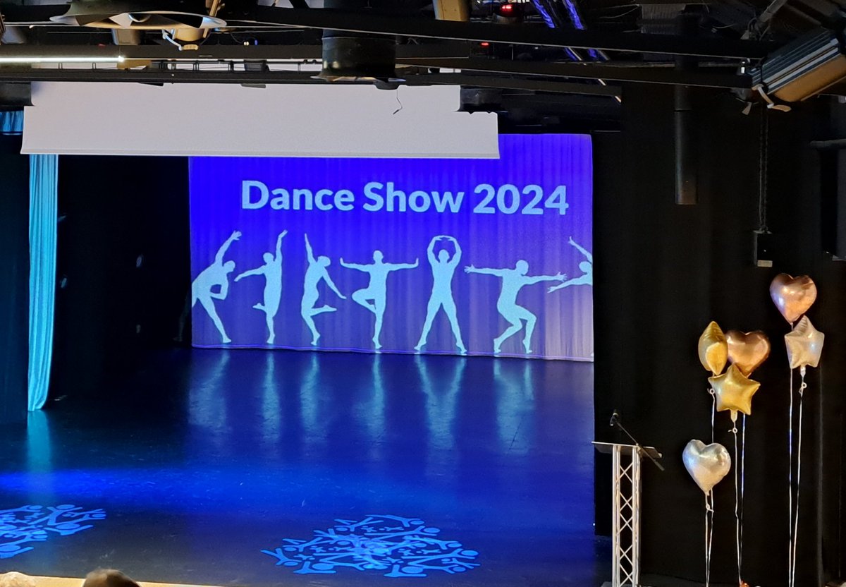 Wonderful senior dance show at @robertgordons tonight! Congratulations to all the amazing dancers and teachers! 2 hours of outstanding dancing performances 👏- absolutely superb!