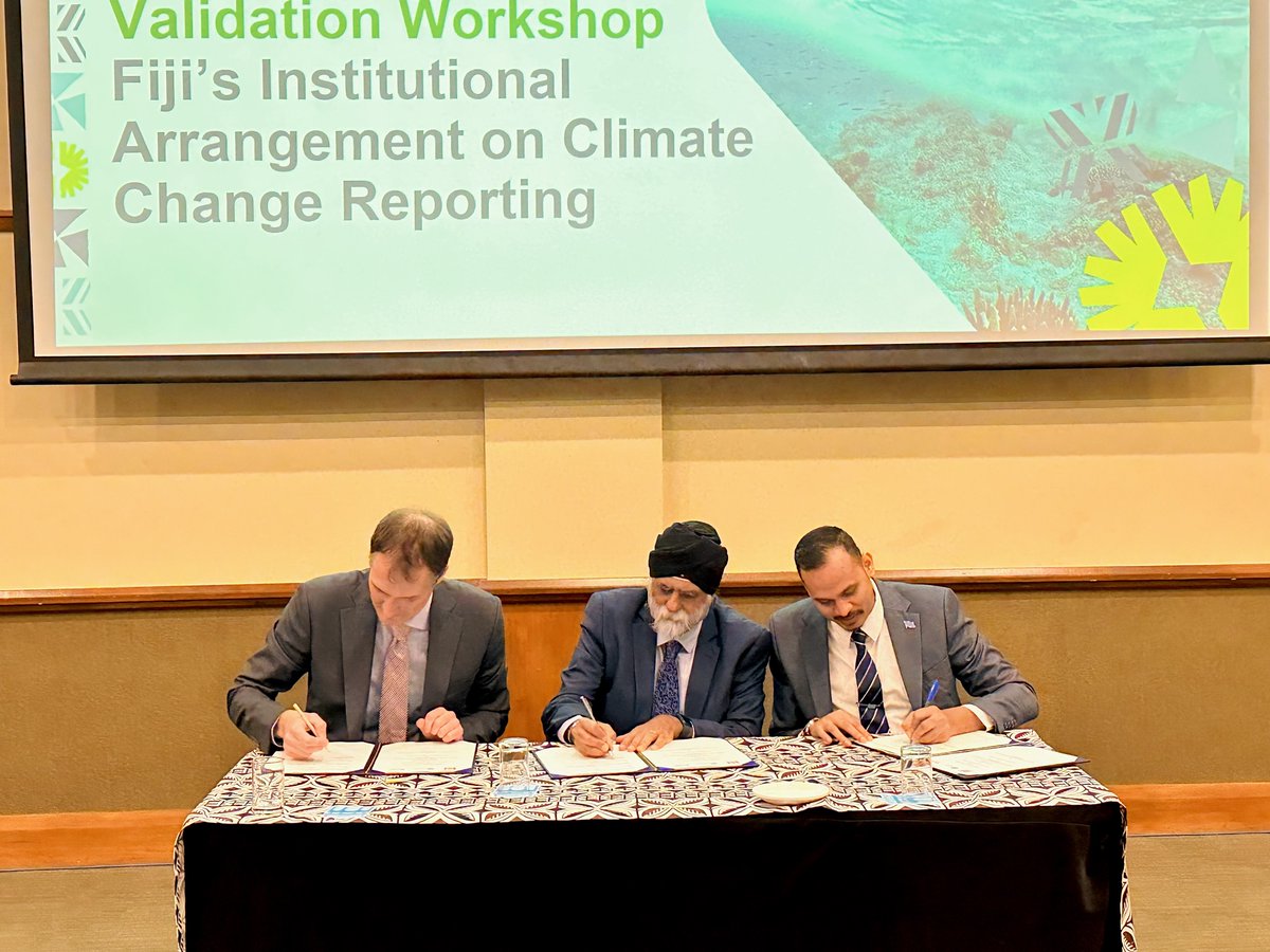 Thank you @FijiGovernment and @GGGIPacific for launching another great initiative with #USP. This partnership will not only enhance knowledge and capabilities for climate change reporting but has the potential for future expansion that will greatly benefit the entire region.