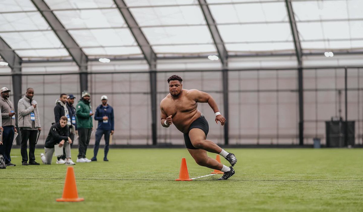 Gardypaul58's tweet photo. NFL Pro day ❤️ https://t.co/9epuDM2KOQ