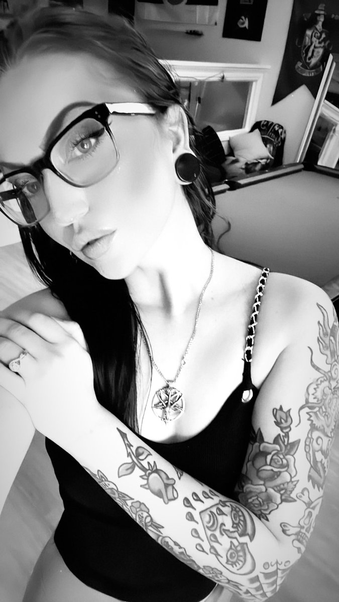 Sleeperton awakens 

Twitch.tv/goddessreigns