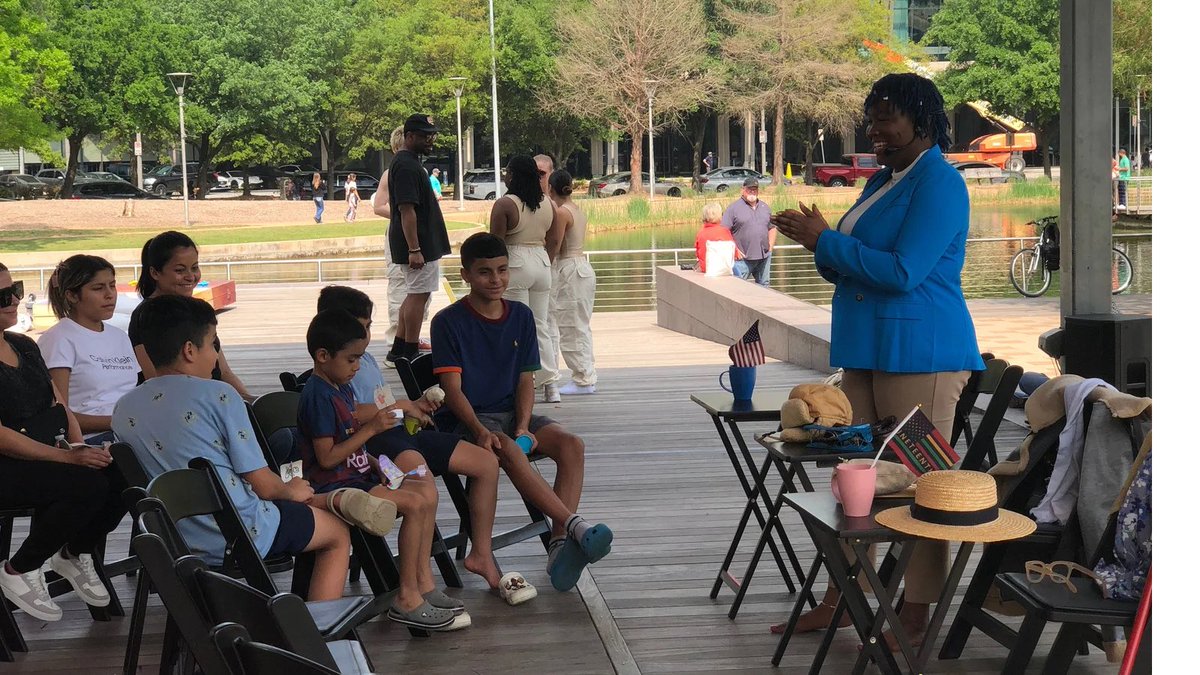 A big thanks to @DiscoveryGreen for inviting us out for Spring Break. YAH Arts Partner @KuchezaNgoma presented Historic Black Women of Texas for attendees. Learn more: yahouston.org/theatre