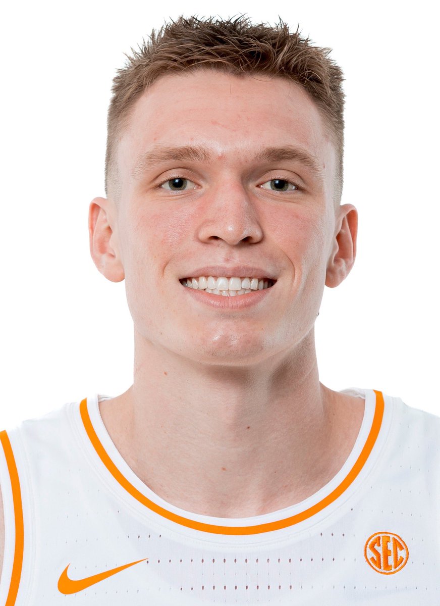 Boy oh boy where do I even begin. Dalton Knecht... my glorious king. I have loved you ever since I first laid eyes on you. The way you drive into the paint and strike fear into your enemies eyes. Your silky smooth touch around the rim, and that gorgeous jumpshot… 1/8