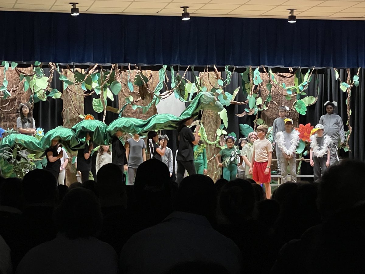 PRosemontForest's tweet photo. ❤️❤️so proud of our students ❤️❤️ https://t.co/2P2ln0GRC7