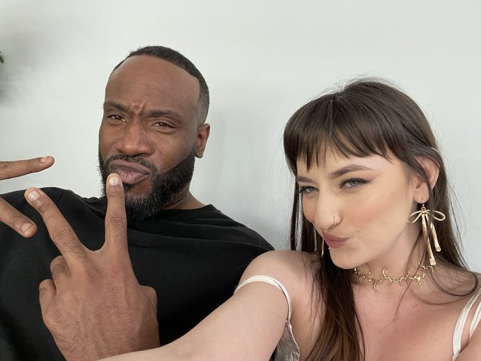 YESSSSSS @1JovanJordanXXX https://t.co/GFpDXzblMw<a class="tags" href="/tag/1jovanjordanxxx">@1jovanjordanxxx</a><a href="/tag/mvsales"class="tags"><span>#mvsales</span></a>