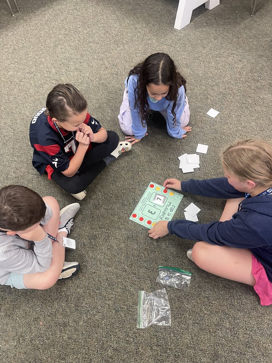 “Math Mates” kicked off @WilchesterSBISD today! This clever collaboration pairs 5th graders with younger students to help them practice their math facts with engaging games! Great job Wildcat leaders! @jennifer_blaine @SBISD