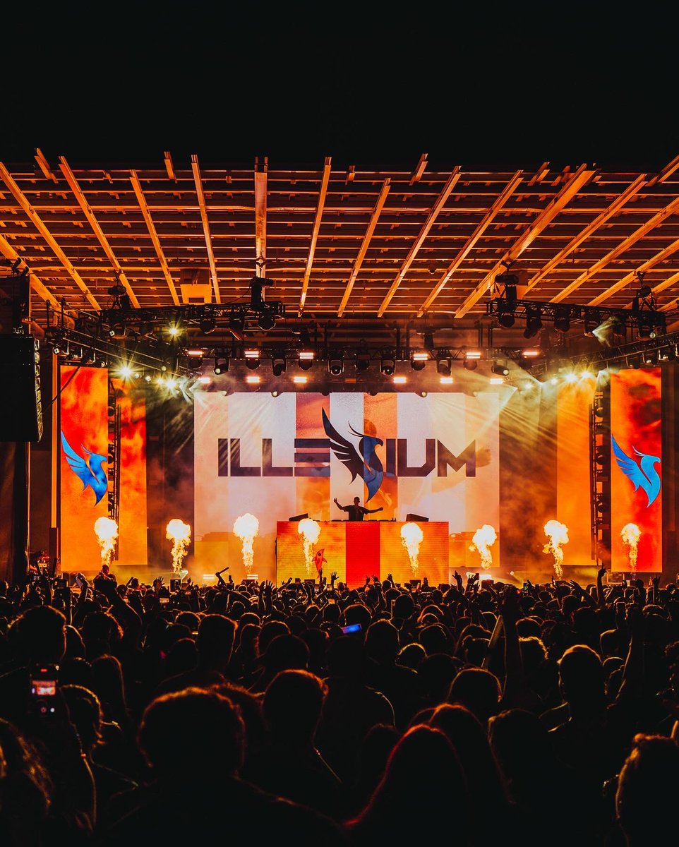HeliAshcraft's tweet photo. @ILLENIUM show in SXSW was a hit 
Thank you @TerryBlacks_BBQ for the great hospitality as always! https://t.co/Ixmxi5kiBJ