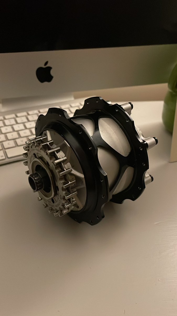 BikeDibley's tweet image. Sat down to build this earlier. To find out the spokes were 2mm too short. #wasteoftime #tryagaintomorrow