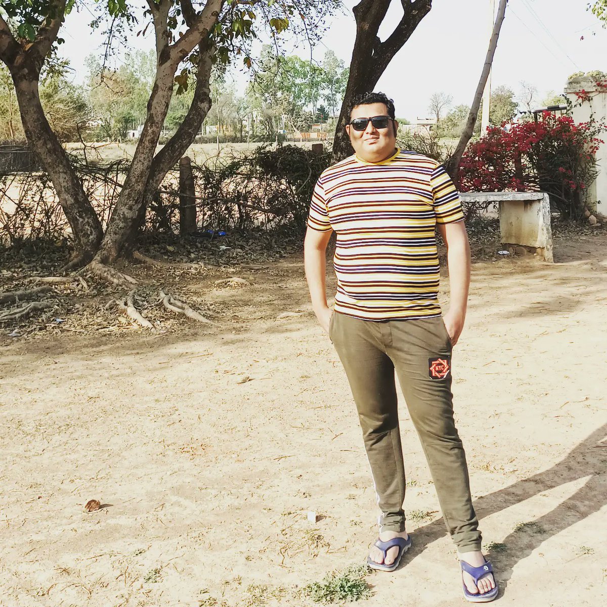 rohitsonu's tweet photo. 😊😎 https://t.co/gLU6JlTSxq