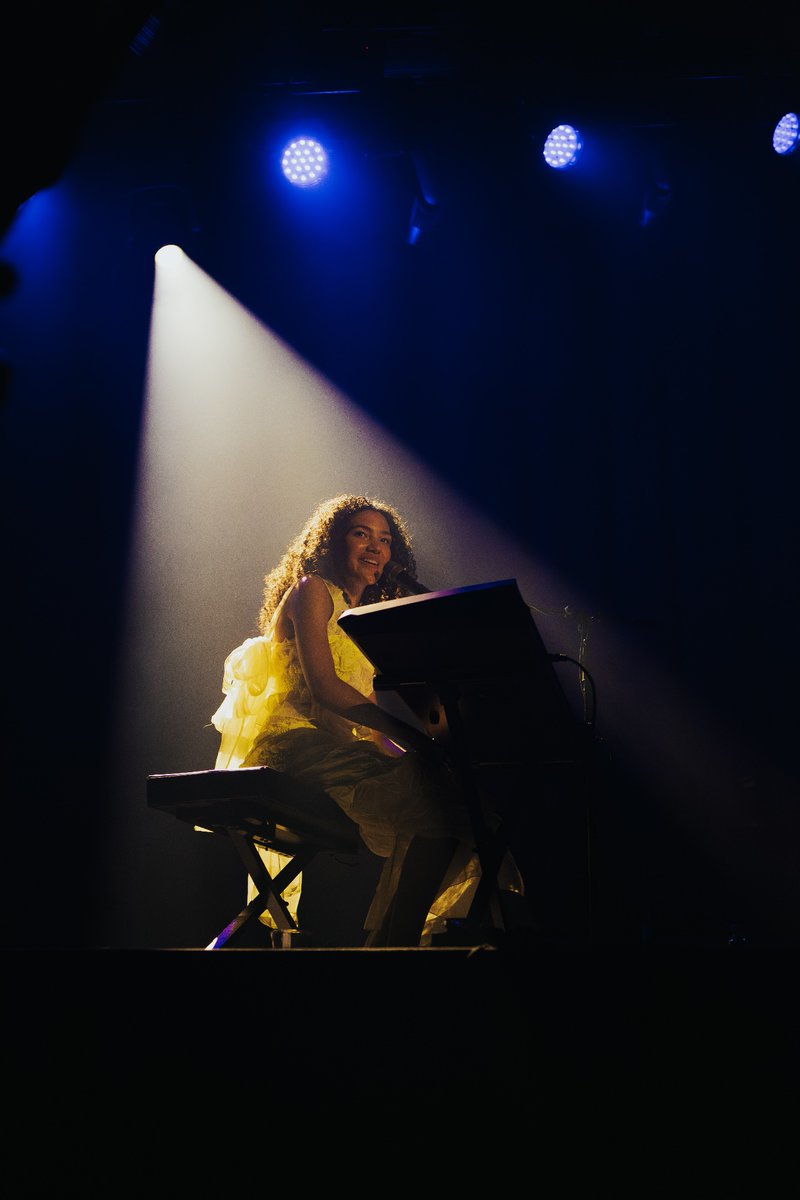 cherieaphrodite's tweet photo. @GovBallNYC Hey! Alicia here. You can find my work here: https://t.co/jeROV6pLQv :) 

Instagram: https://t.co/8qj92bN4MH https://t.co/Uqnq2oh6g1