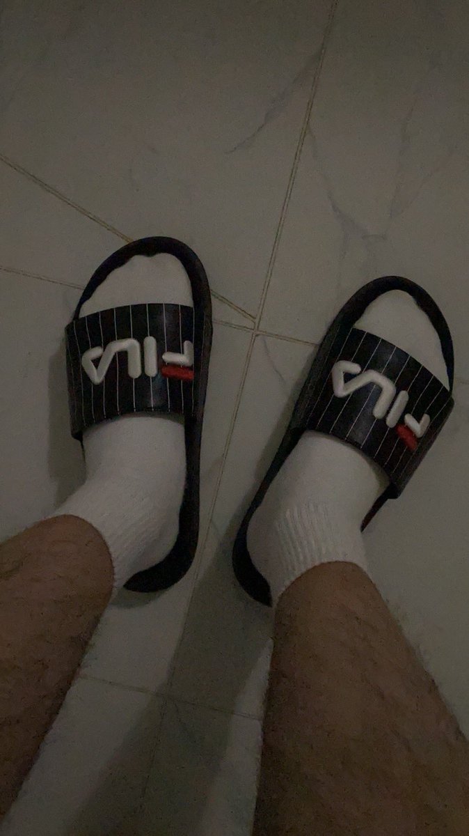 Nan13142002's tweet photo. 露露🦶可以了 https://t.co/D3jrPGj265