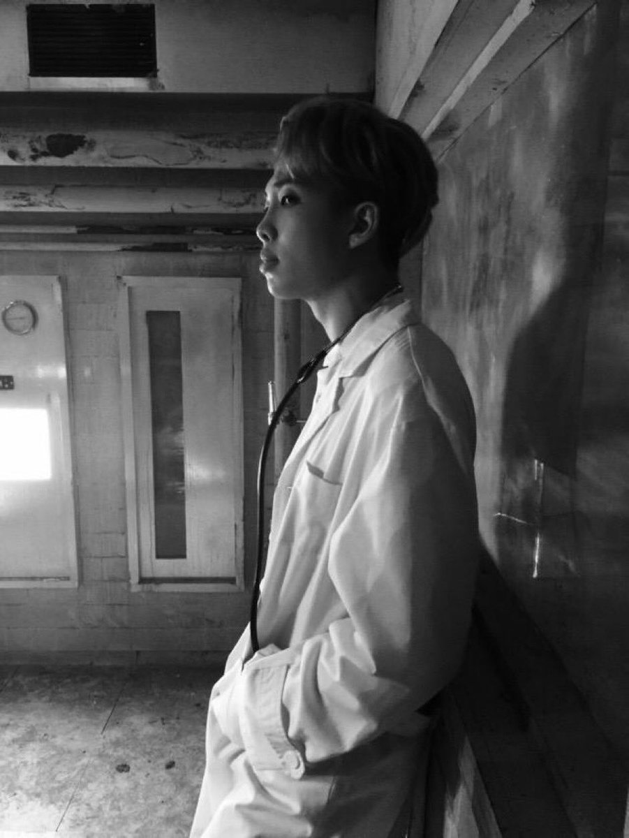 librarycat193's tweet photo. ナムさん、Joke 9周年おめでとうございます🎉
#9YearsWithMvJoke
#농담_9주년_축하해
#AlwaysOriginal #AlwaysHonest
#RM #MixtapeRm https://t.co/JmSCMzdIBw