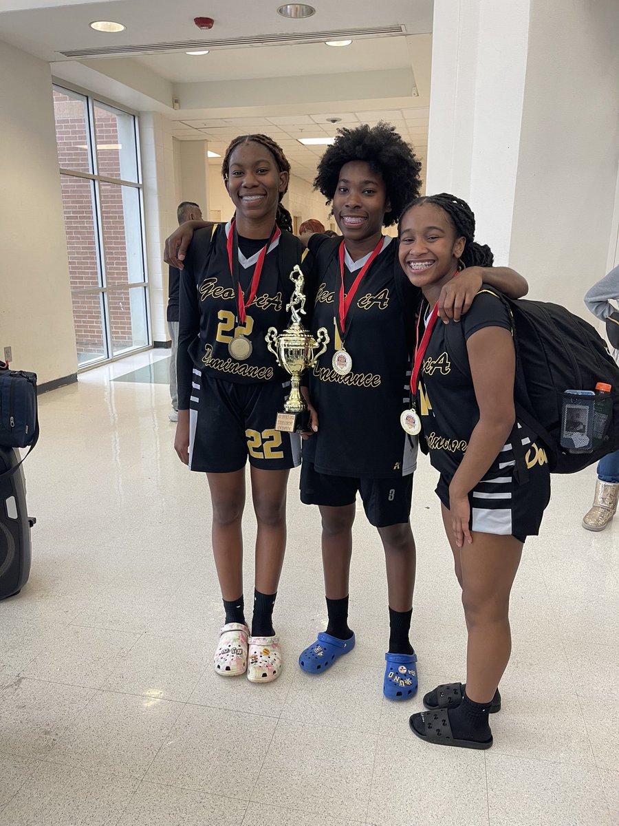 Didn’t repeat as states champ but the championship cycle continues as they go back to back tournament champs @Kyra_Ware1 #UNO @kyaraj02 #DOS @jai_holt08 #LuckyLefty @TheGaDominance