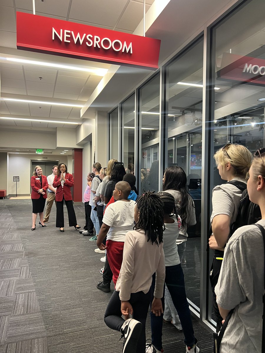 LBlevins_'s tweet photo. Students from the @oakdaleelement 21st CCLC program had the chance to visit the campus of @UofAlabama with their Al’s Pals mentors this afternoon. They had a great time learning all about the various departments on campus! https://t.co/JJrKFzTZcW