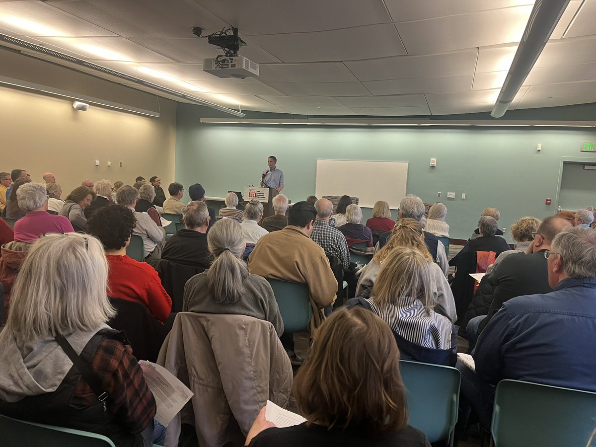 tony4iowa's tweet photo. Full house to hear from Iowan author @AustinFrerick !! Book launch day, 5 years (or maybe 50 years…) in the making. A must read if you care about Iowa! #tomorrowtogether #wecandobetter https://t.co/mbPWbQrL8q