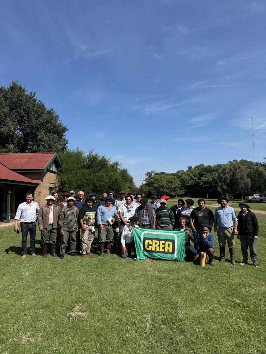 Primera capacitación del año con todo el equipo ganadero del CREA Cnel Suárez de la mano de <a href="/msaintm/">Marcos Saint Martin</a> Sanidad + Trabajo en manga + BPG