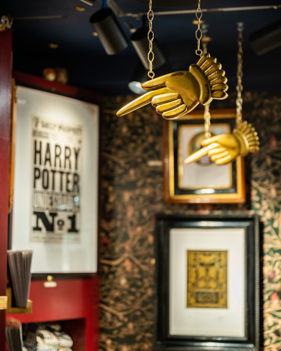 We're here to POINT you in the right direction! 👈 Find magical pieces beyond your belief at the @minalima shop right here at #HarryPotterNY 👉