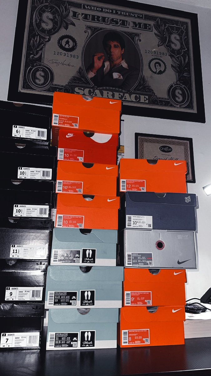 DERILLFBA's tweet photo. RA run for the day. I found most of these shoes off the clearance wall @ the Nike outlet and just asked the employees for the original box🤝 was blessed with my first business CC to make this happen 🙏 https://t.co/J3dCtgHHl0