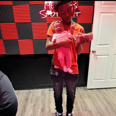 LilJustinn tweet media