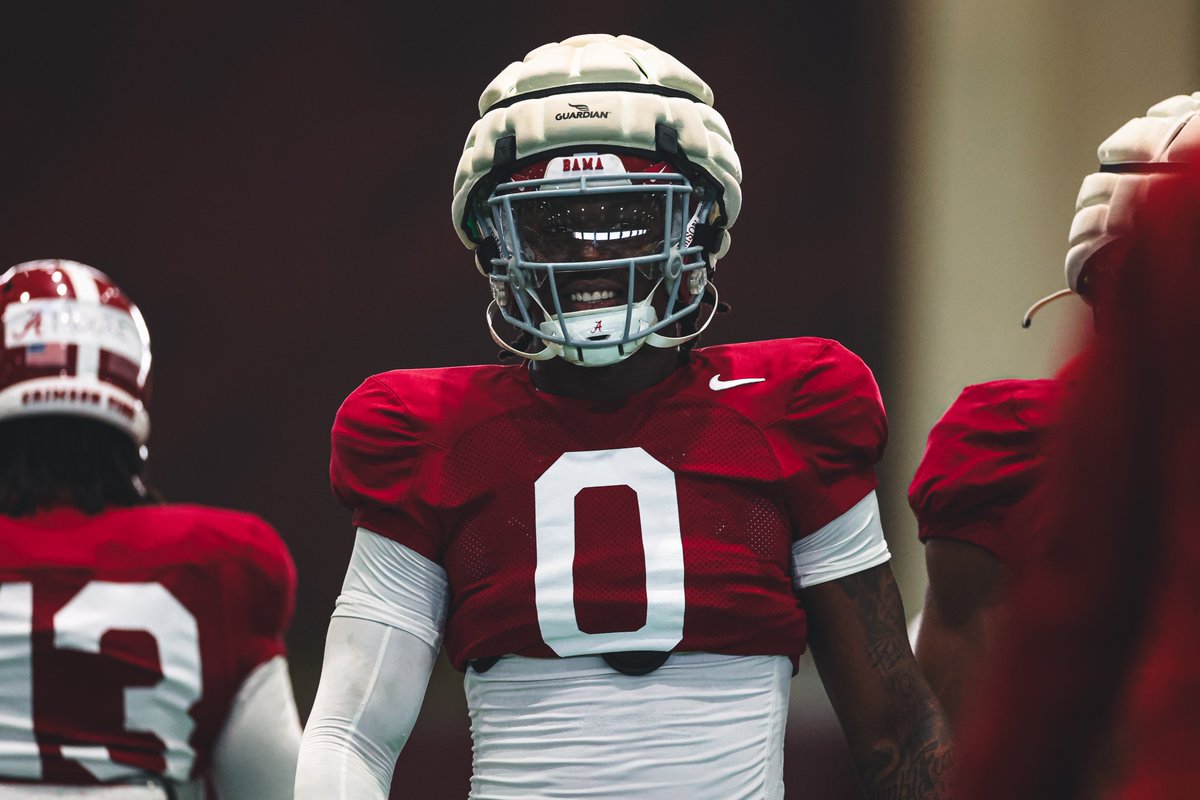 AlabamaFTBL's tweet photo. Another day to get better 🙌

#RollTide https://t.co/U6w0kinS1Q