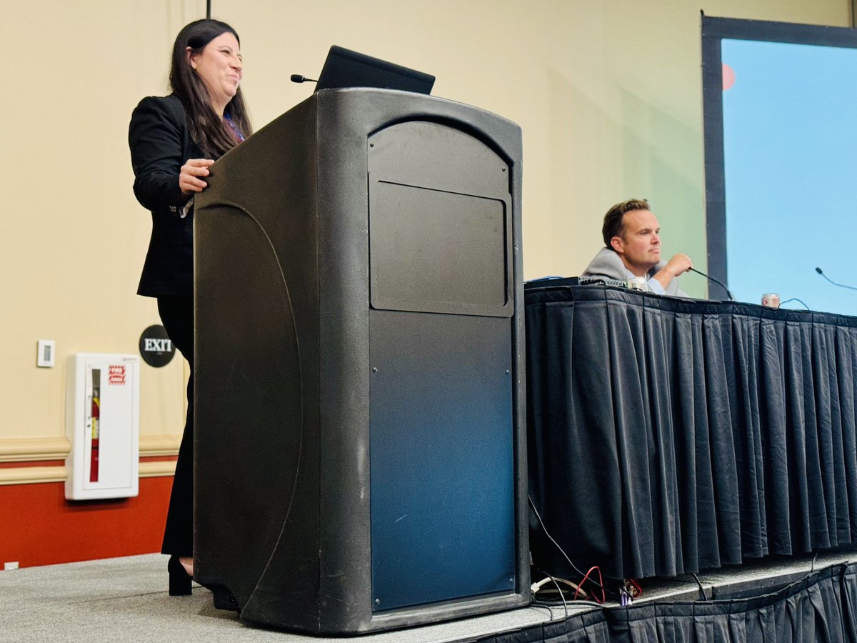 Clark Yu (@endovasclarky) on Twitter photo Splenic Embolization by our incoming superstar IR resident! We are excited to have her🥳🥳<a href="/yee_erika/">Erika Yee</a> <a href="/shamaryoungmd/">Shamar Young MD</a> <a href="/ArizonaVIR/">University of Arizona VIR</a> <a href="/UChicagoIR/">UChicagoIR</a> #SIR24SLC <a href="/SIRRFS/">SIR RFS</a> Splenic Embolization by our incoming superstar IR resident! We are excited to have her🥳🥳<a href="/yee_erika/">Erika Yee</a> <a href="/shamaryoungmd/">Shamar Young MD</a> <a href="/ArizonaVIR/">University of Arizona VIR</a> <a href="/UChicagoIR/">UChicagoIR</a> #SIR24SLC <a href="/SIRRFS/">SIR RFS</a>