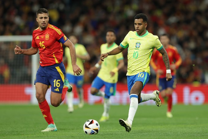 DjMalanga's tweet image. By : Jose Alvarado 
A wonderful match, where 6 goals were scored, @SEFutbol  and @CBF_Futebol  tied 3 - 3, in an intense, entertaining, open, direct game with fantastic plays. Rodrigo with a double and Dani Olmo for Spain. Rodrygo, Endrick and Paqueta for Brazil. #SPAINBRAZIL ⚽️