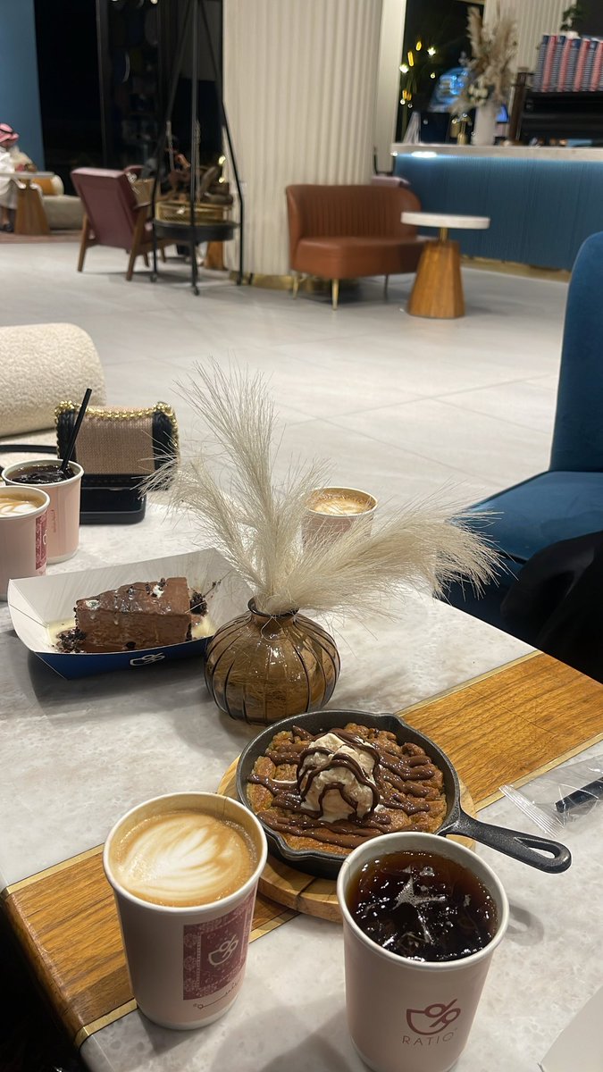 losha298's tweet photo. #ratio_coffee العائلة هي كل المسرّات https://t.co/kEaaBbvc4X