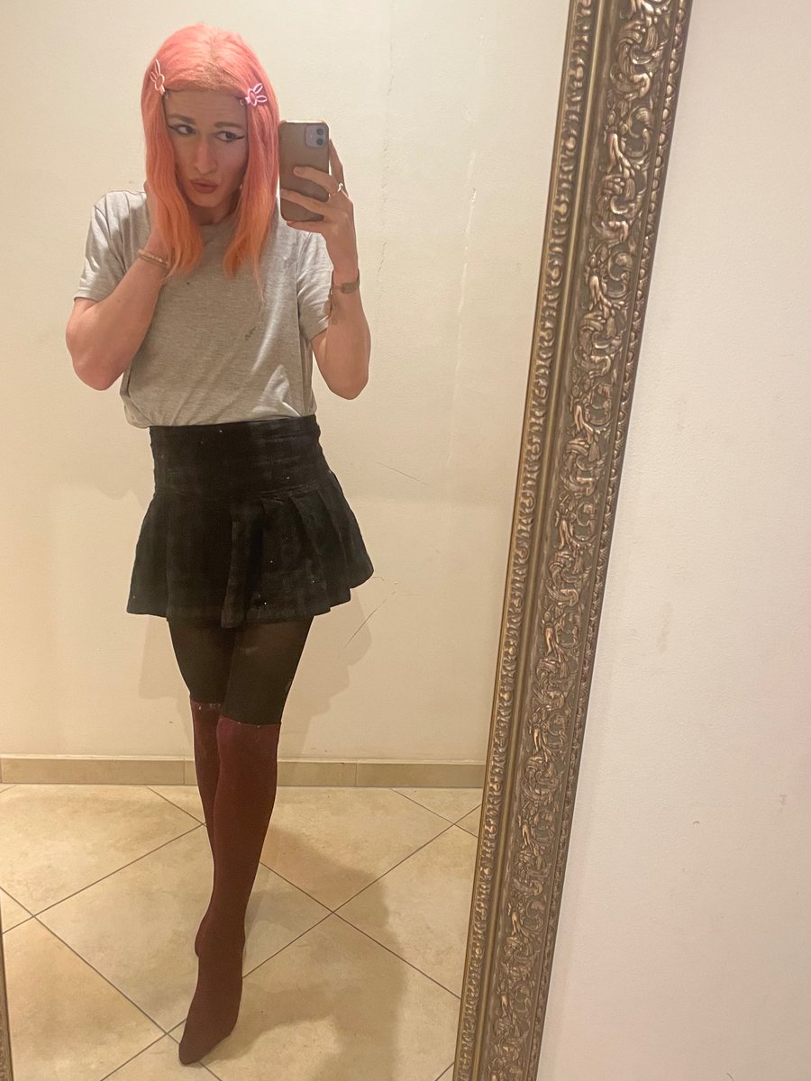SubinkaLaylinka's tweet photo. @Miss_tatidc How much I pay for being in your full control?
I wish you'd let me give you full control of my feminization, help me become the perfect TS BBC addicted brainwashed fuckdoll, turn me into a whore for you who let's ppl use her for cash she then gives you,...
I truly mean this. https://t.co/HTbR1dhMt0