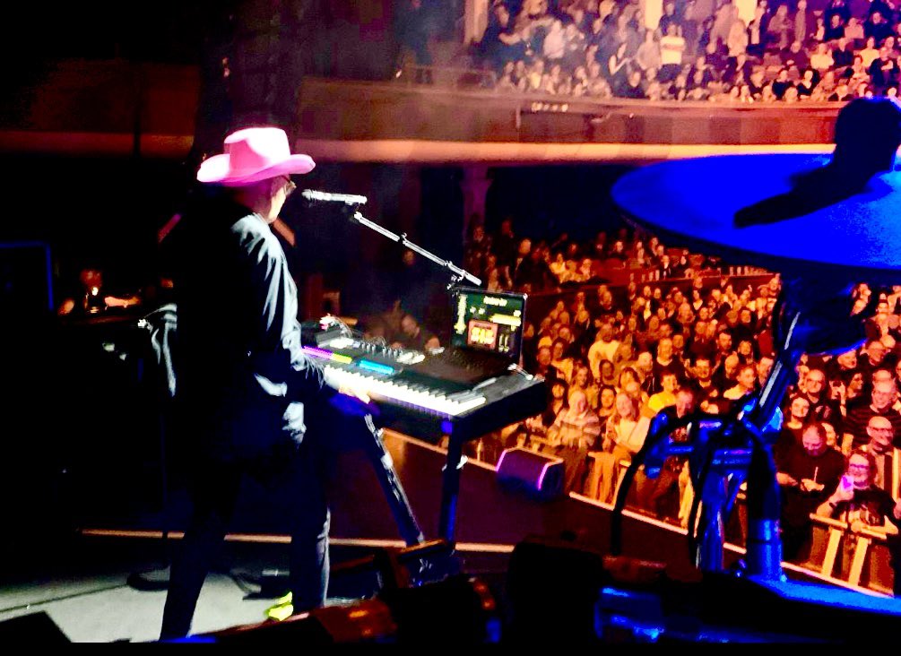 Mr Humphreys rockin’ a pink Stetson in Brighton!! Wonderful evening. Thanks to all who came to the show and showed lots of love to us and Walt Disco. And thank you for your patience with a medical emergency in the crowd. See you again soon