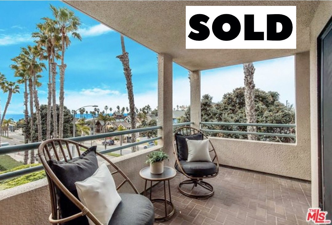 Represented the Buyer: Listed Price: $1,689,000 Sales Price: $1,650,000 122 Ocean Park Blvd. #412 / 50 yards to Santa Monica Beach. In this market experience matters more than ever. I represent Sellers & Buyers. DM me to discuss. #santamonicarealestate #santamonica