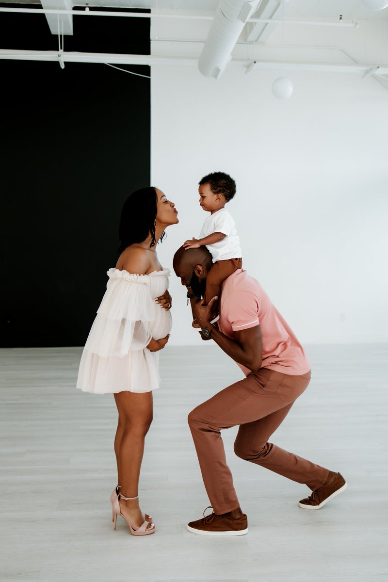 IG saw it first 💙 #maternityshoot #boydad #blackfamily