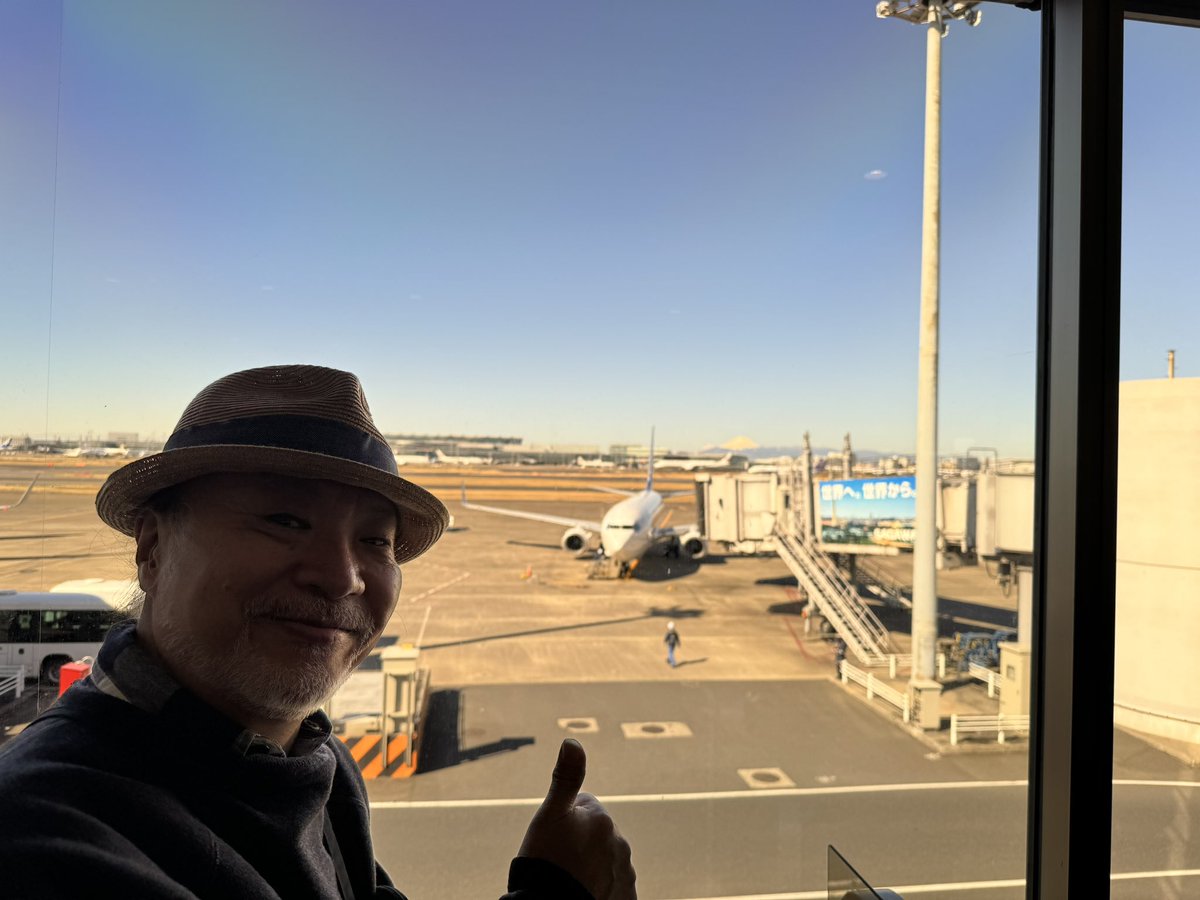 kotobuki_michi's tweet image. これから　#宮古島　へ
#ジョプリン得能　さんと　#FMみやこ　出演してきます！
#にほんごであそぼ
#うなりやミッチェル
#米米CLUB
#寿BAND
#津軽三味線
#和楽器
#japaneseinstrumental