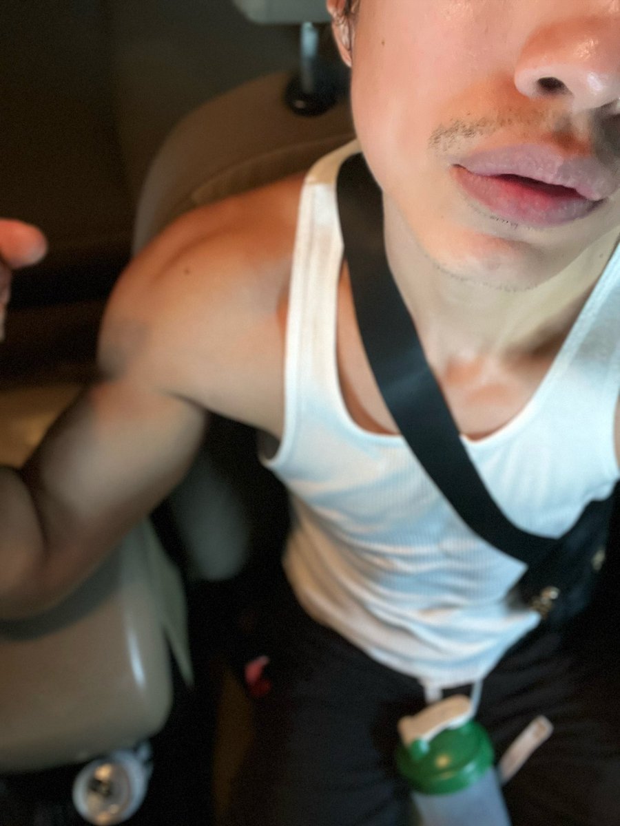 Nathan ✷ tweet media