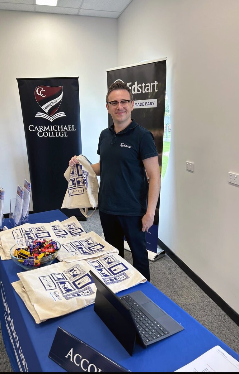 Edstart_AU's tweet photo. We had a great time meeting so many parents at Carmichael College and Ignatius Park College, two of our partner schools in Queensland, during their recent Open Day events. https://t.co/WEaPXupZBP